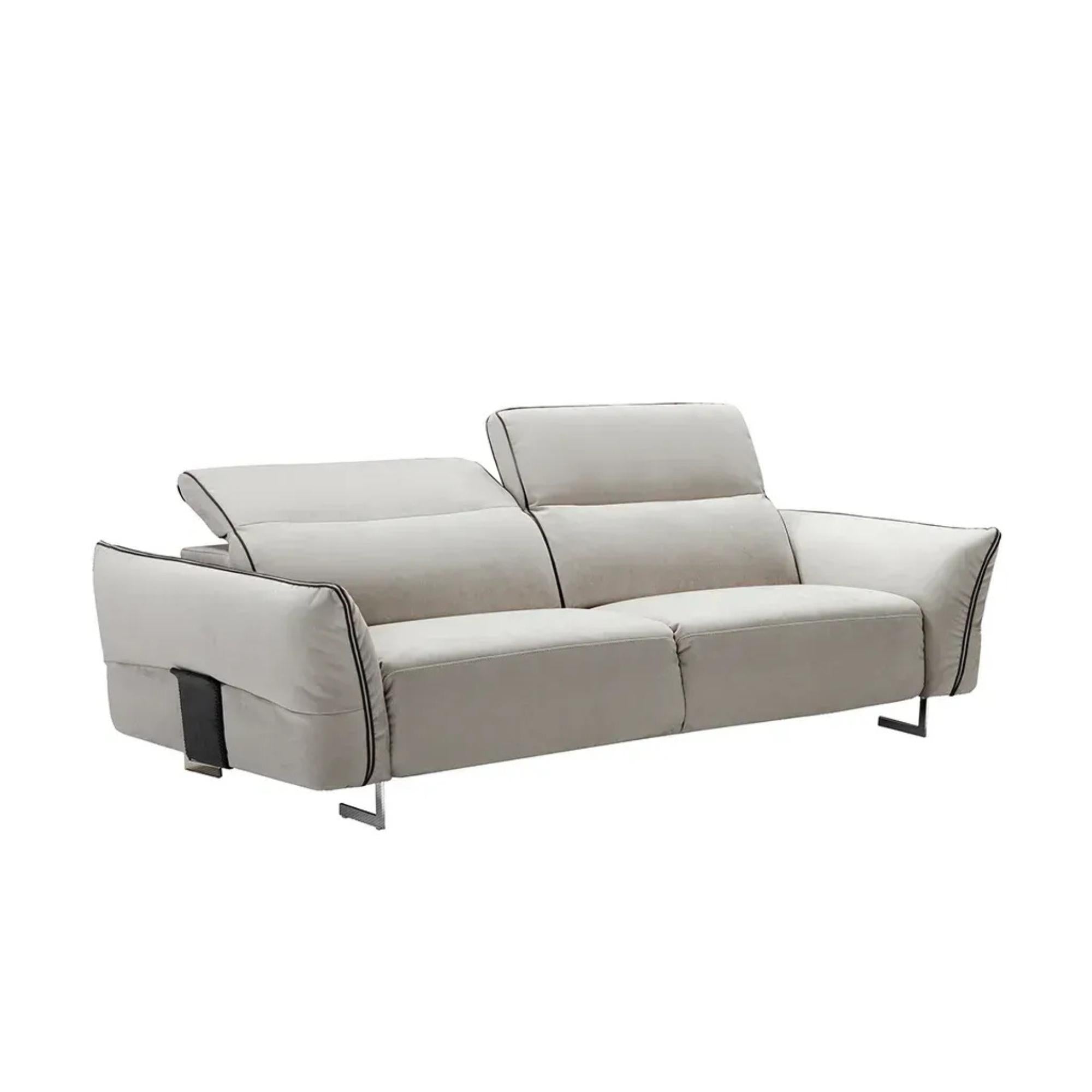 Claudia Loveseat