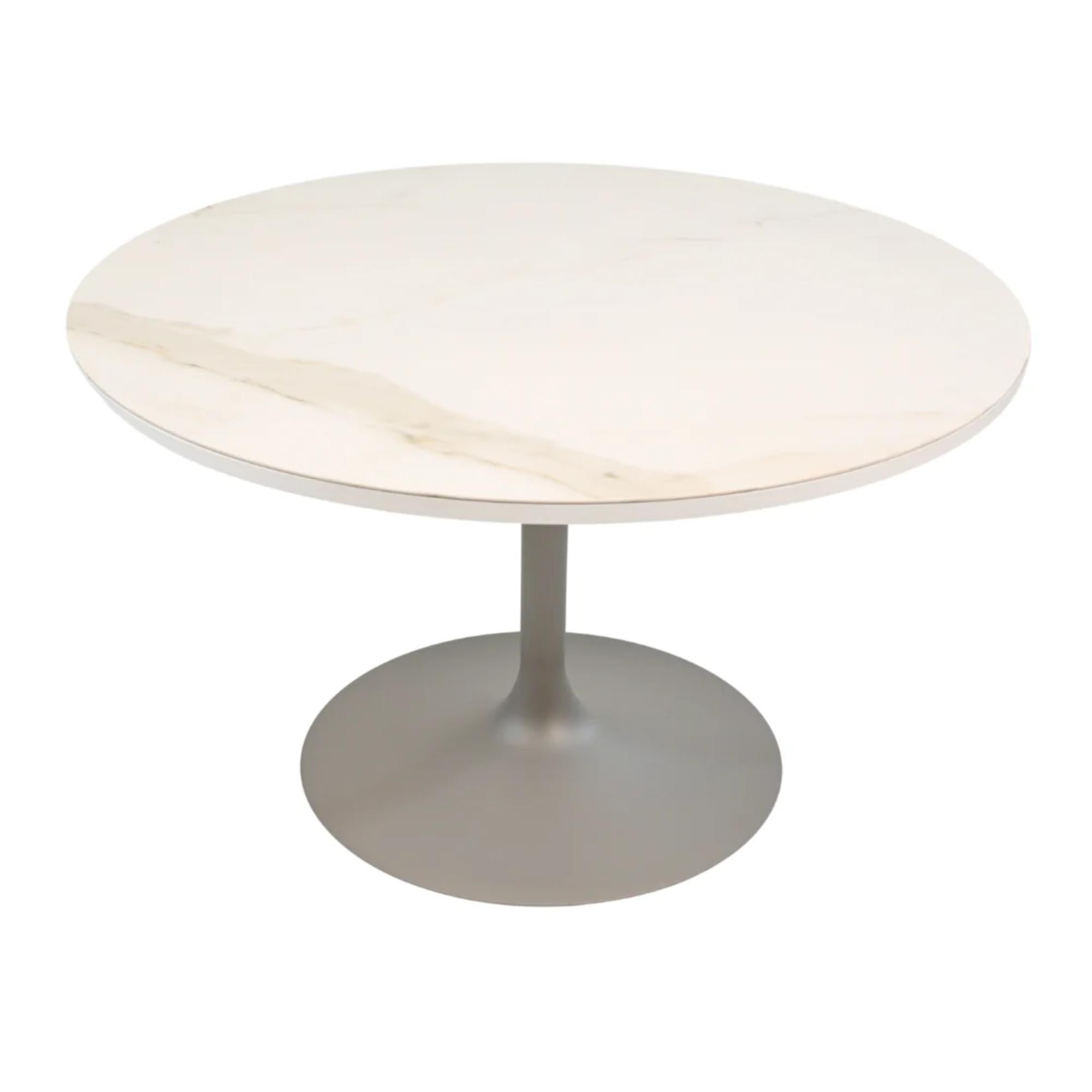 Marisa 30" Coffee Table