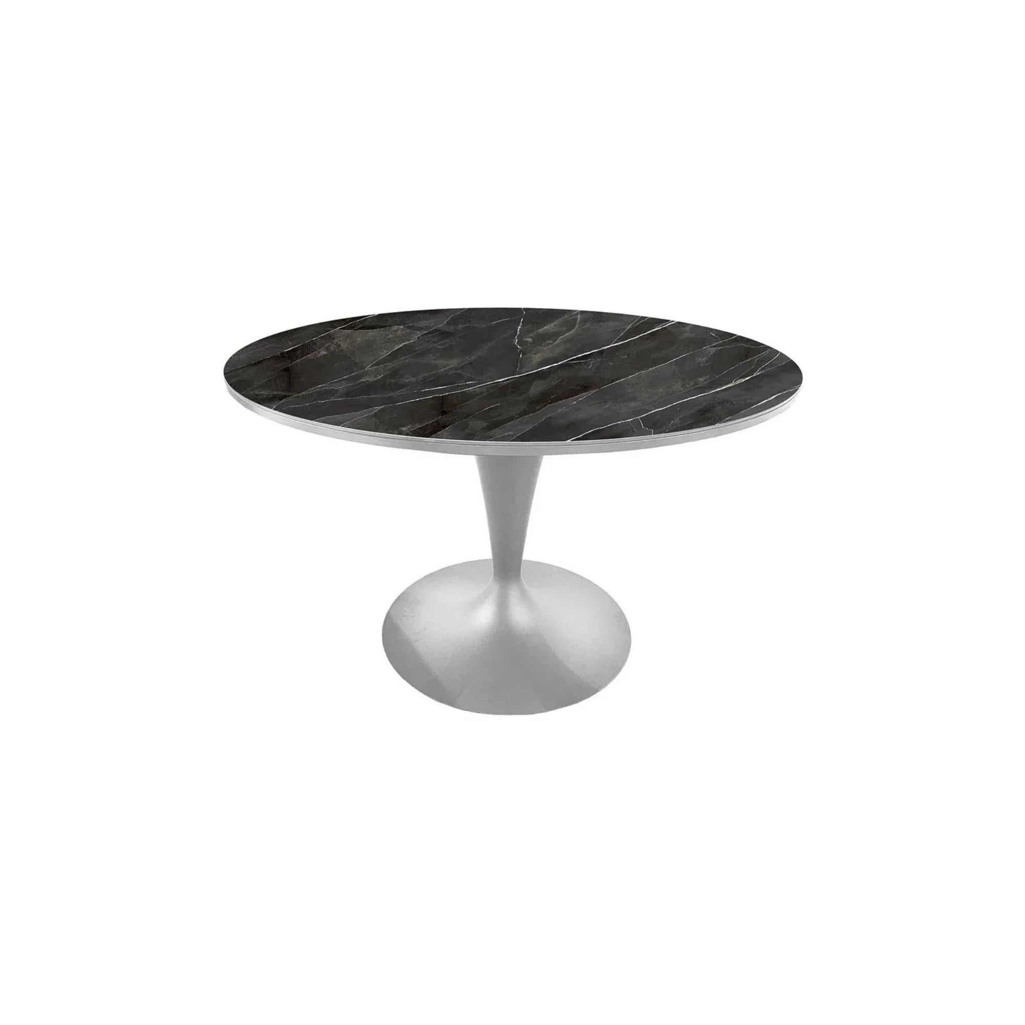 Sole Dining Table