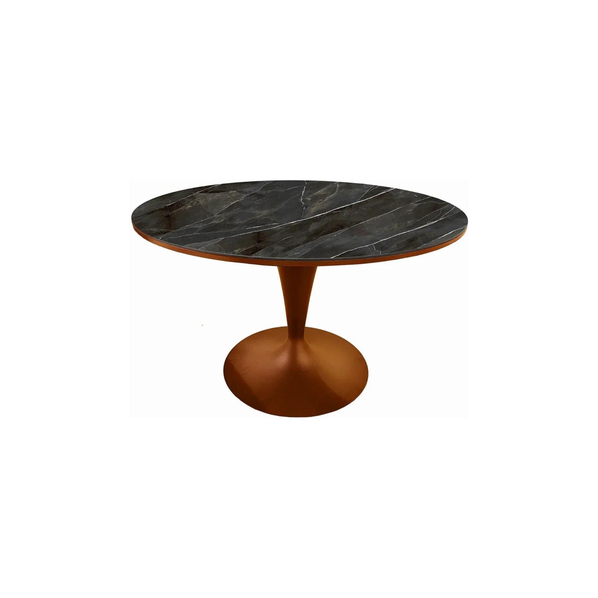 Sole Dining Table