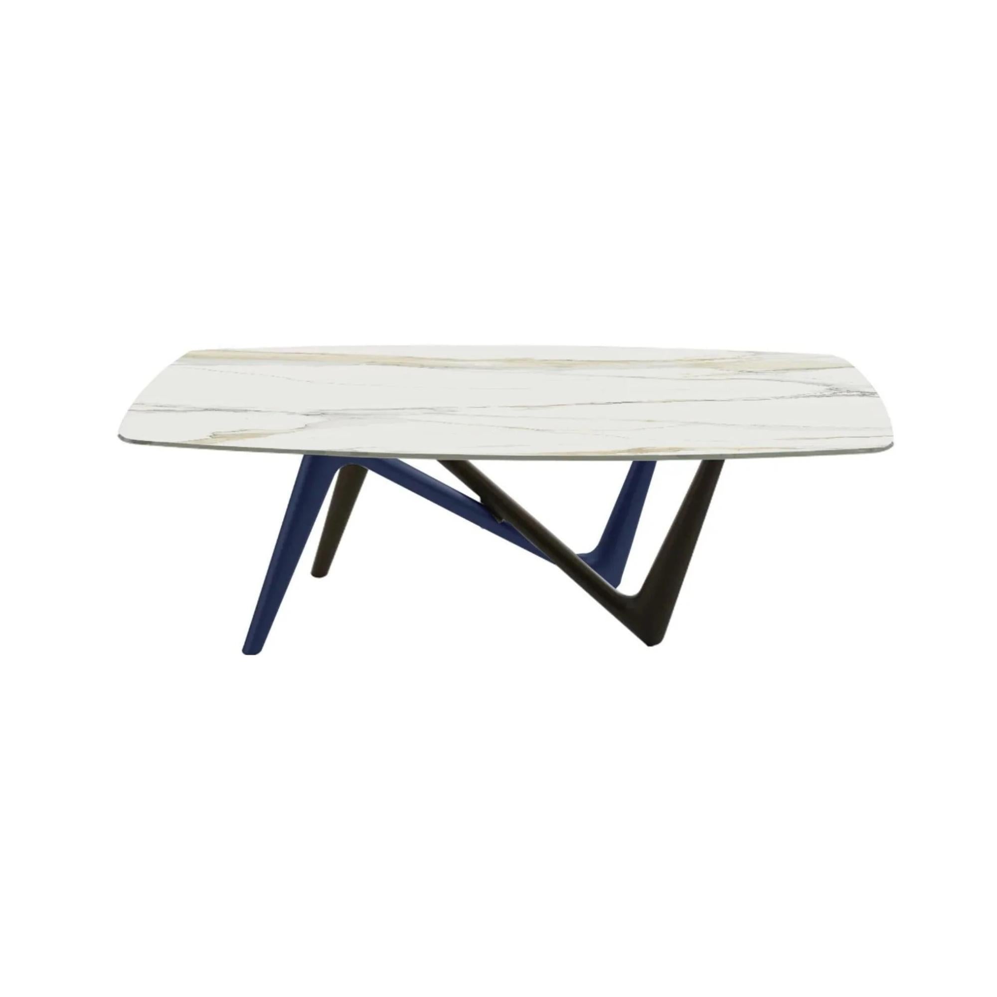 Esse Dining Table